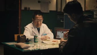 胡三偷跑出来吃火锅
