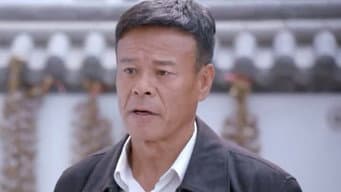 赵百川冒险救出老人