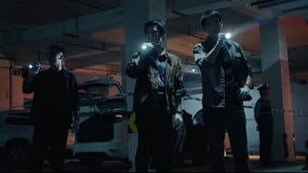 女子红衣曝尸停车场