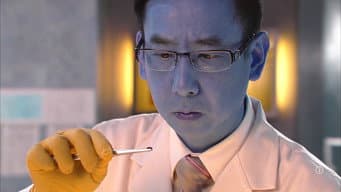 学心验尸寻找线索