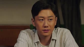 高枫带领扶贫队进村